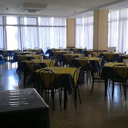 Half Moon Airport Restaurant