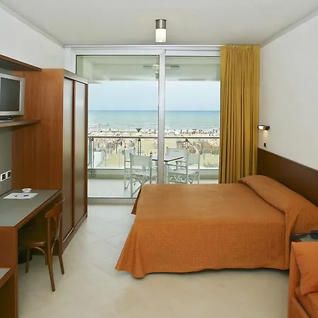 Ascot Fronte Mare & *