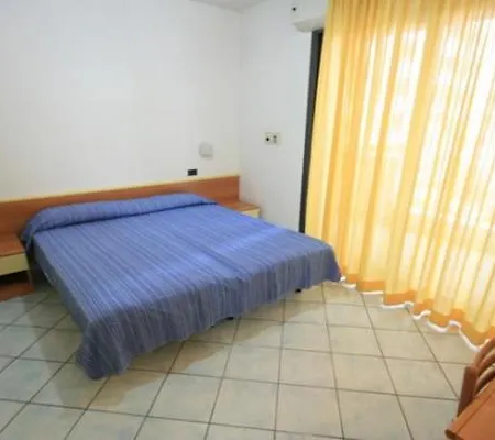 Aparthotel Dei Pini 3*