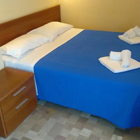 Annetta 3*