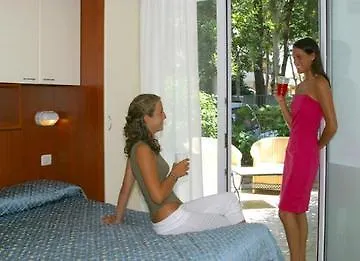 Riviera Apart Otel 2*