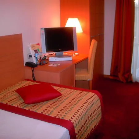 Accademia Hotel 3*