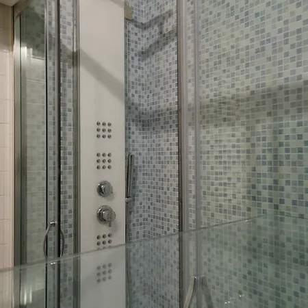 Ambassador Hotel 4*
