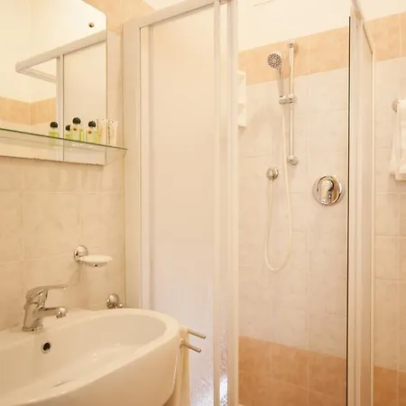 Hotel Ricchi 3*