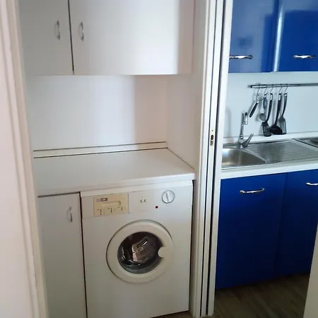 Apartment America *