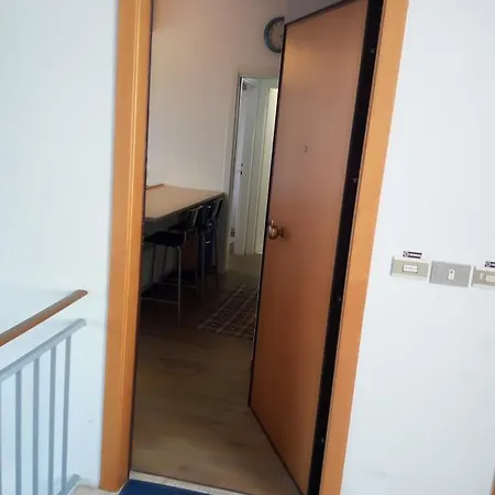 Apartment America
