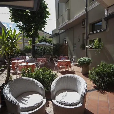 Ricchi Hotel 3*