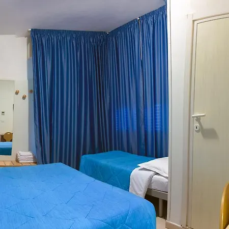 Savina 3*