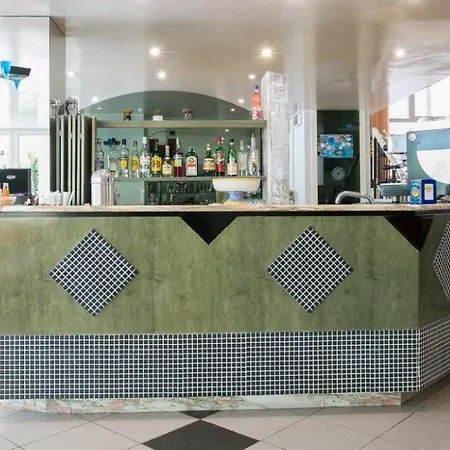 Vernel Hotel 3*