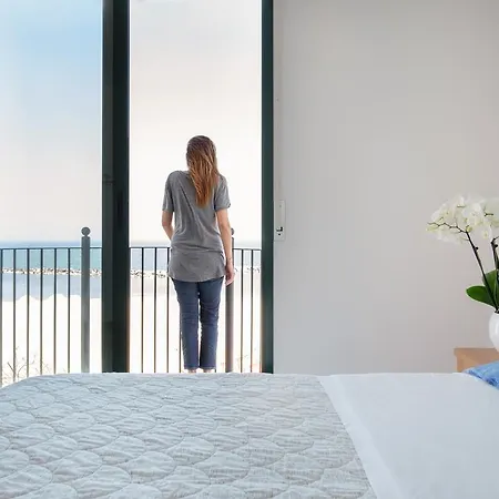 Emilia Hotel 3*