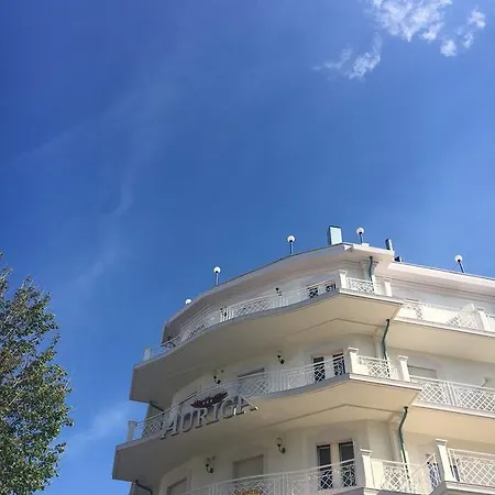 Auriga Aparthotel 3*