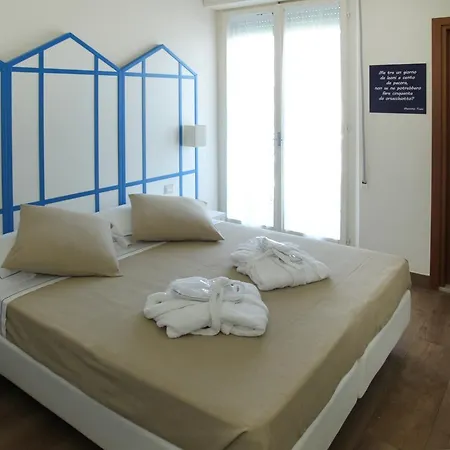 Mini 3* Римини