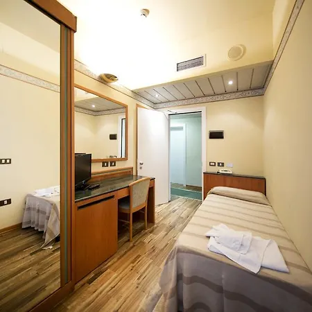 Hotel Marina Bay 3*