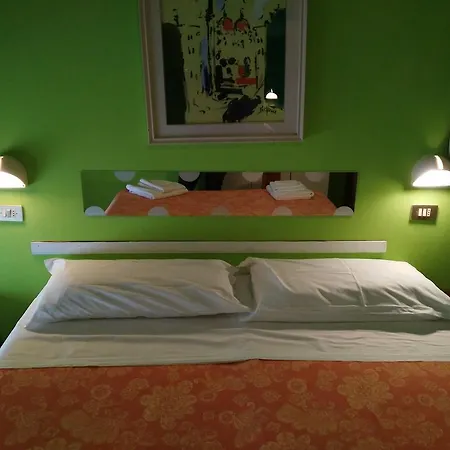 Hotel Simon 2*
