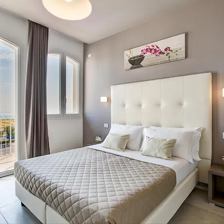 Hotel Augustea 3*