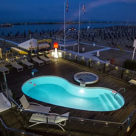 Hotel Baia 3*