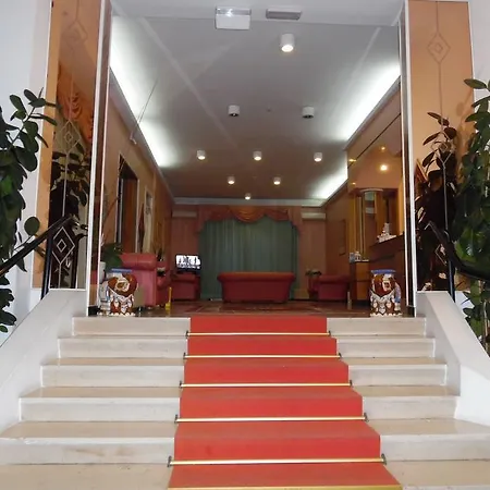 Hotel Alpen 3*