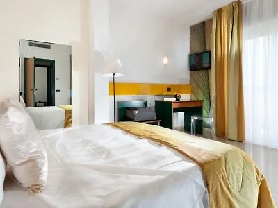 Astoria 4*