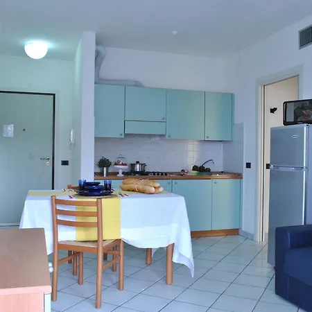 Aparthotel Dei Pini 3*