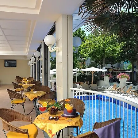 De France Hotel 3*