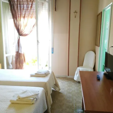 Simon Hotel 2*