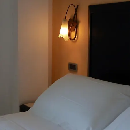 Du Soleil Hotel