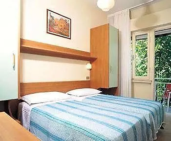 Capri Hotel 2*