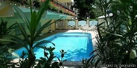 Artide Hotel 3*