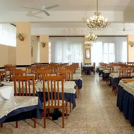Hotel Corona