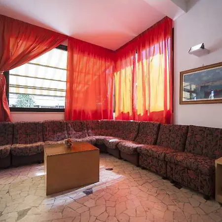 Rosa Hotel 2*
