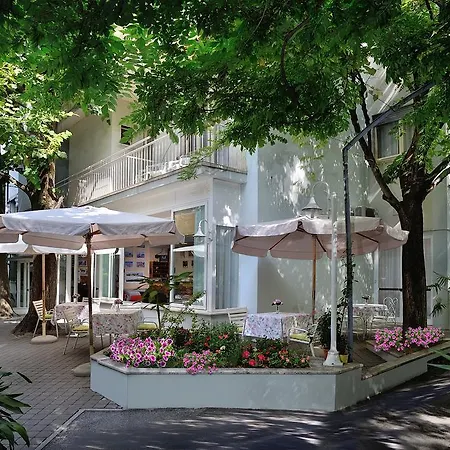 Capri Hotel 2*