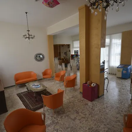 Hotel Corona Hotell 3*