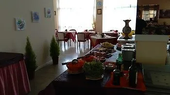 Отель Glenn 3*