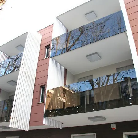 Aparthotel Opera 3*