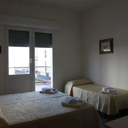 Venus Hotel 3*