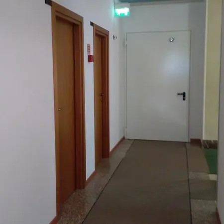 Отель Glenn