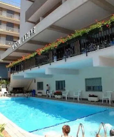 Artide Hotel 3*