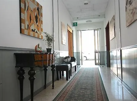 Riviera Hotel