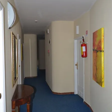 Riviera 3*