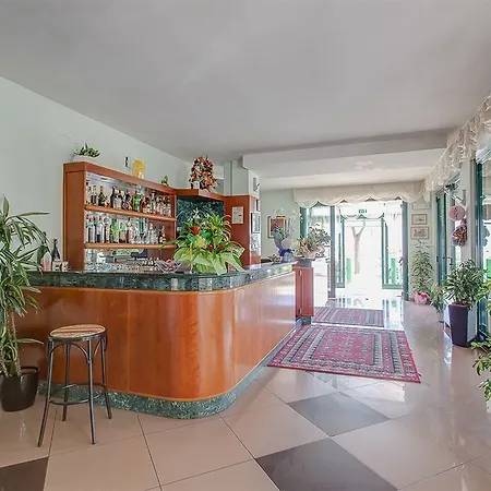 Emilia Hotel 3*