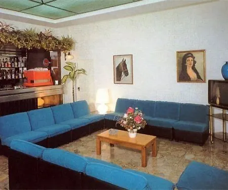 Gladiola Hotel