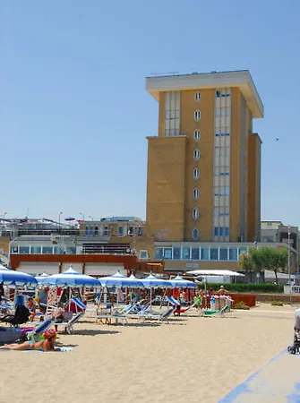 Hotel Golden 3*