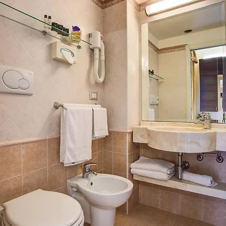 Hotel Caesar Paladium 3*