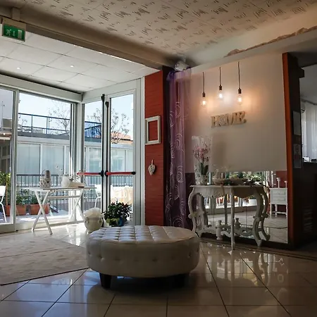 Venus Hotel 3*