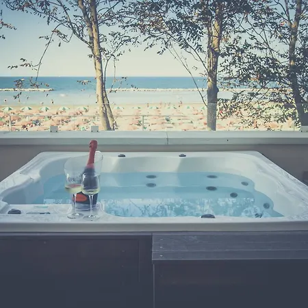 Marina Beach Suite Hotel