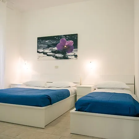 Ofelia Aparthotel 3*