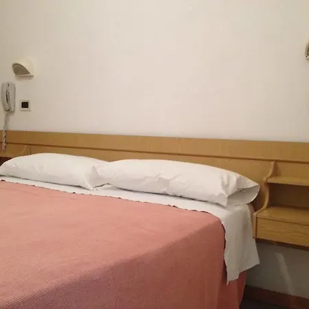 Hotel Luana *