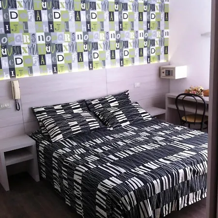 Ave Hotel