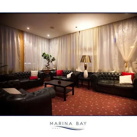 Marina Bay Hotel