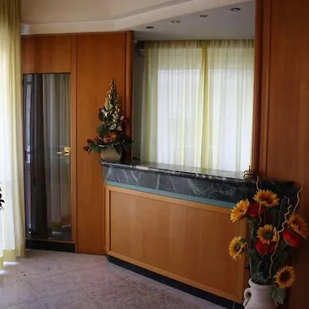 Hotel Marina Bay 3*